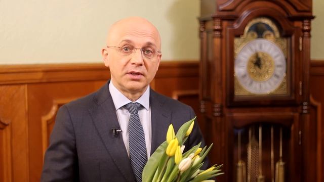 Видеопоздравление Элиссана Шандаловича с Международным женским днём смотреть онлайн