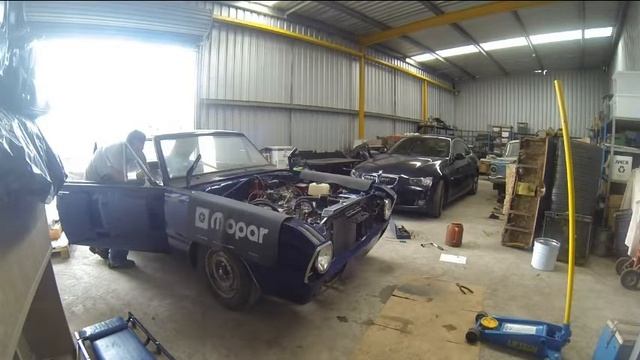 408 Chrysler Valiant first start смотреть онлайн