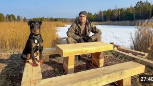 Сделал зону отдыха на острове.  Стол из лавками.