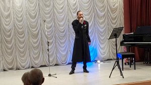 НАШИ МАМЫ"  Э.КОЛМАНОВСКИЙ . Певец ОЛЕГ ПОПОВ