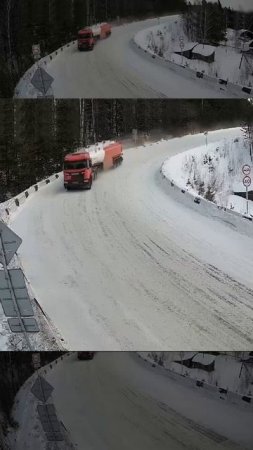 Грузовик не вписался в поворот.