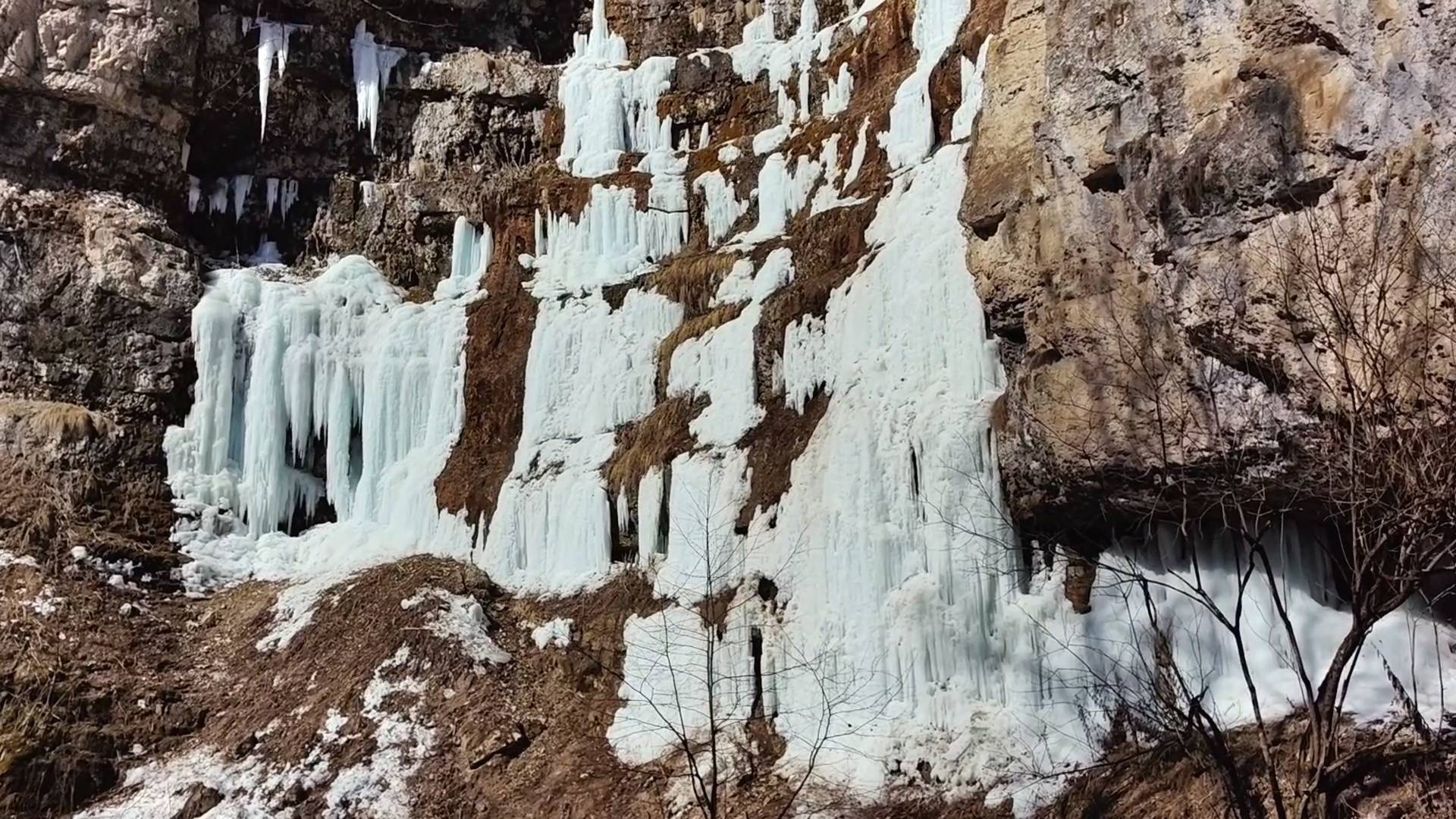 Водопады Карасу смотреть онлайн