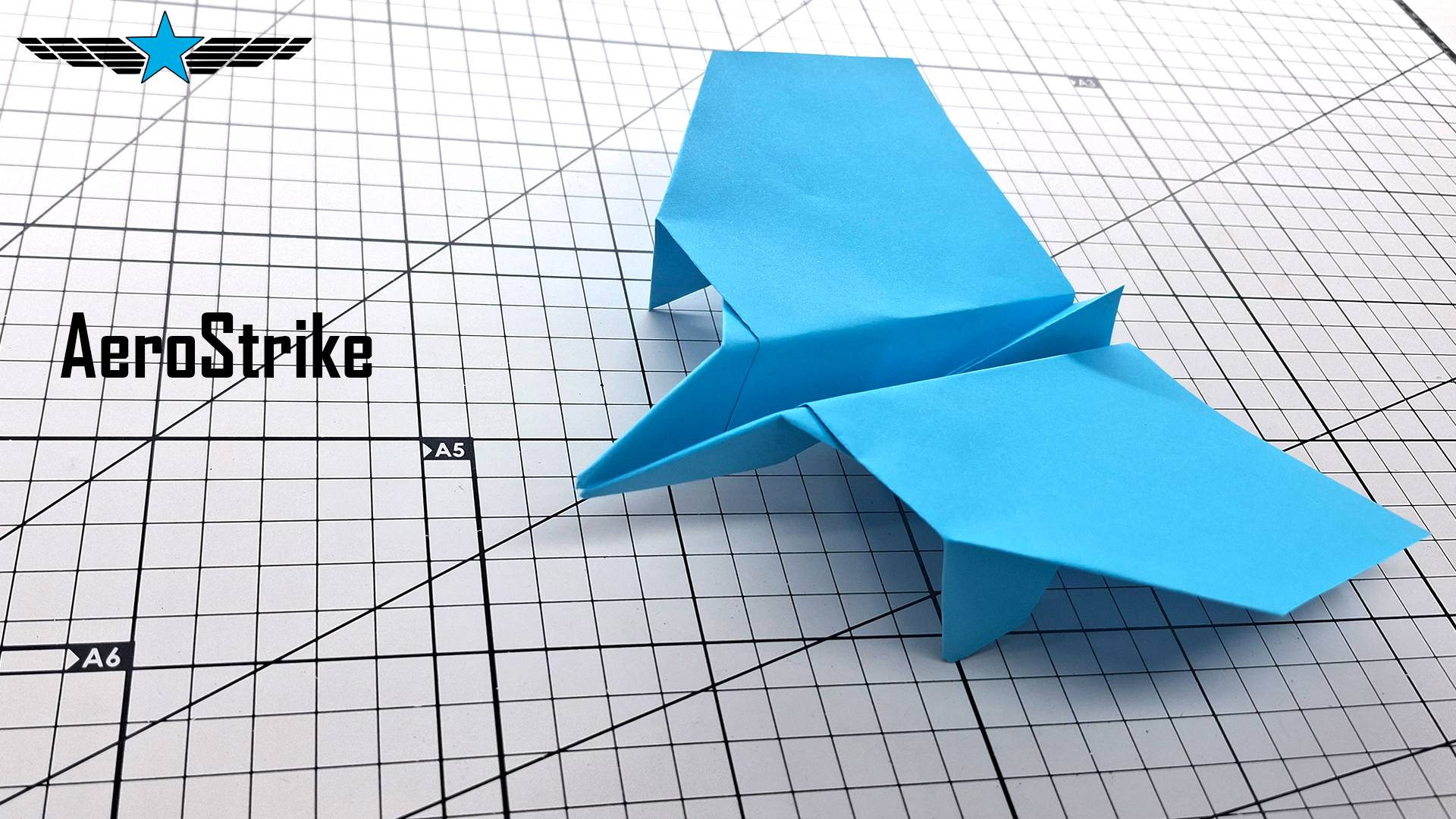 Бумажный самолет с передними стабилизаторами смотреть онлайн