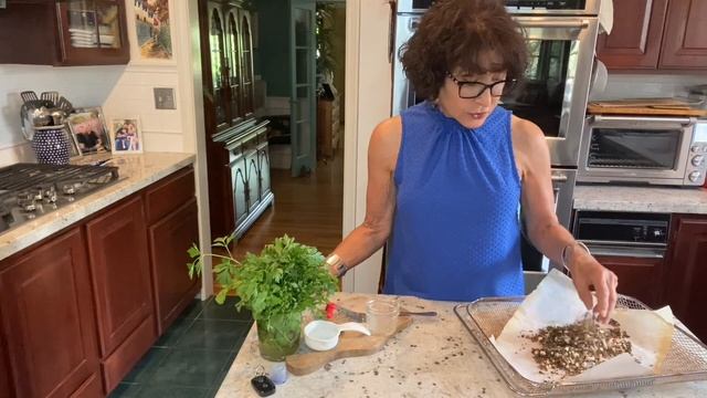 Quinoa Salad Topper & Creamy Citrus Dressing—vegan смотреть онлайн