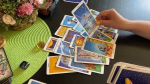 СКУЧАЕТ ЛИ ОН ПО МНЕ. ТАРО