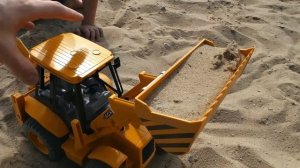 Машинки для детей на СНЕГУ и ПЕСКЕ! Рабочие машинки и Даник