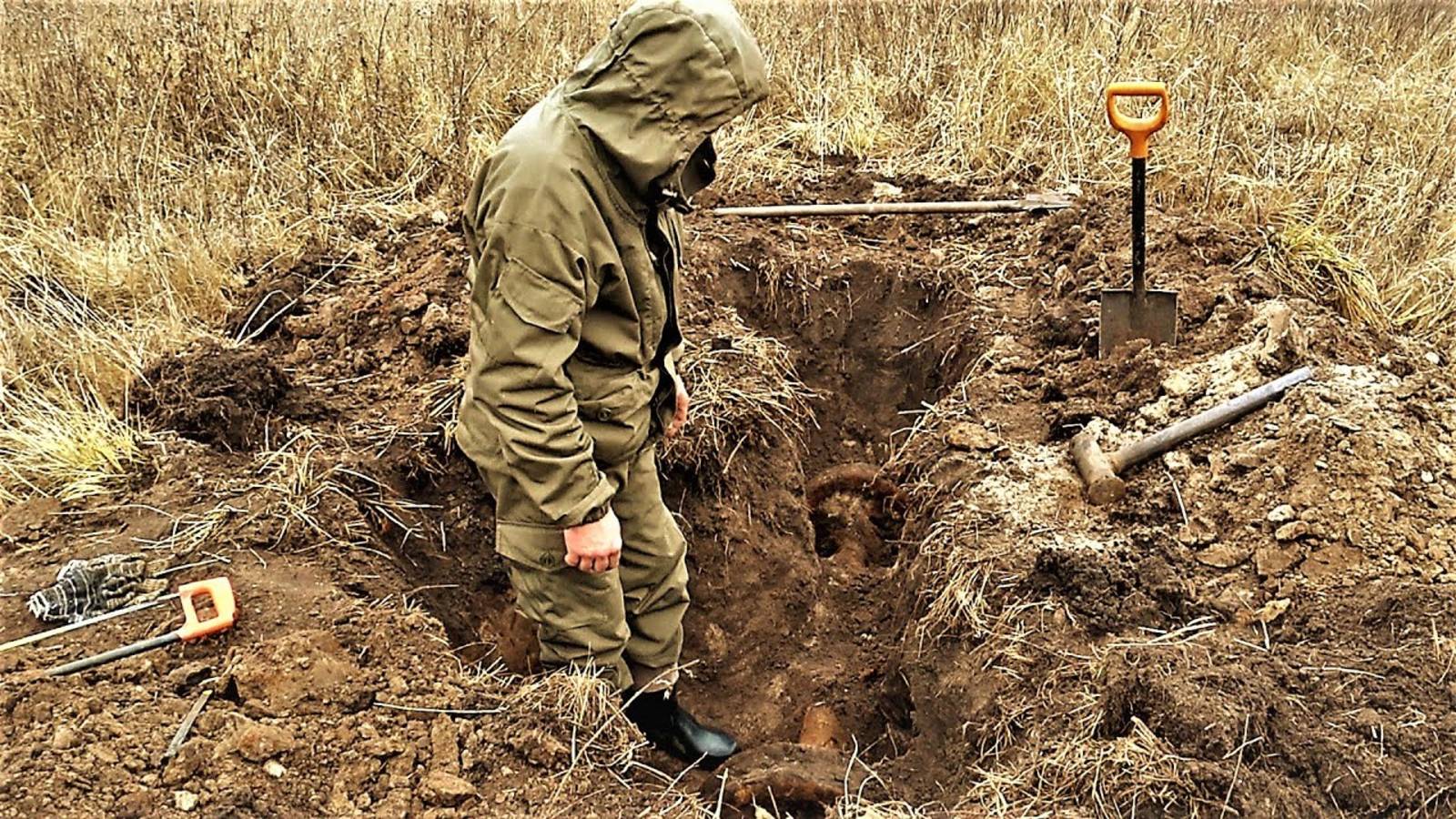 Раскопал дурынду. Такую махину нашли впервые. Коп металлолома загружаем и увозим.