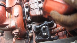 Завели трактор Т 25! Намучились!