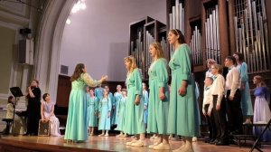 Детский хор "СоГласие" ДШИ №11 г. Москвы
Ю. Саульский "Счастья тебе, земля", слова Л. Завальнюка.