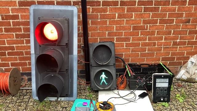 Pelican crossing sequence on my PEEK Elite signal heads (18/06/2022) смотреть онлайн