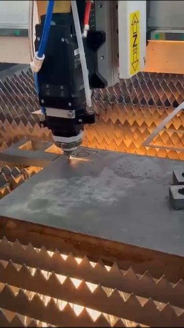 Лазерная резка металла на станке 6 кВт от Систем резки. смотреть онлайн