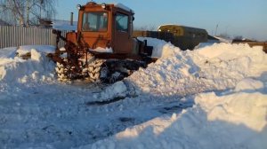 дт 75 .Чистка снега 2019.(часть 3)