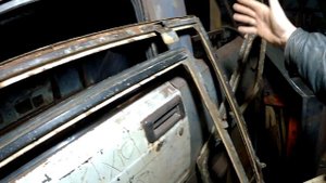 ЮМЗ-6 Рестайлинг кабины, рамки стекол под восстановление!