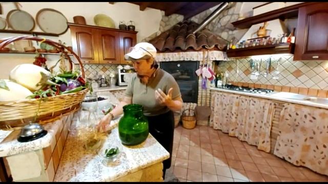 Olive Nere In Salamoia Con Aceto E Olio смотреть онлайн