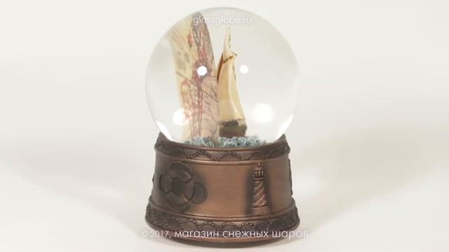 Стеклянный шар Парусник смотреть онлайн