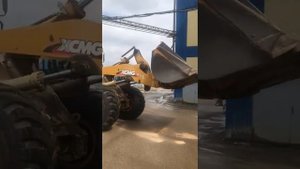 Фронтальный погрузчик XCMG LW500F, 2012