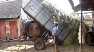 Работа гидравлики на самодельном прицепе к Т - 16