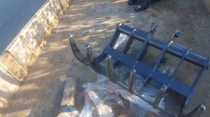 корчеватель и рыхлитель на экскаватор