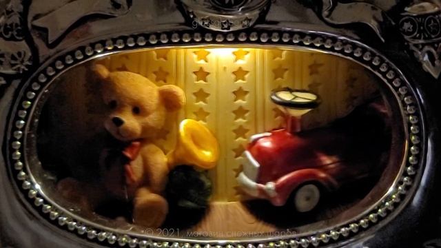 Огромный новогодний снежный шар "Подарки!" смотреть онлайн