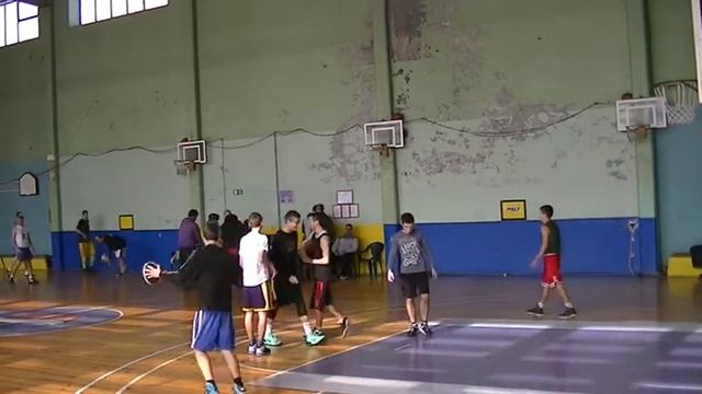 Чичо доктор - Смърдящи топки + Смърфовете - Без потенцял /8.2/ смотреть онлайн