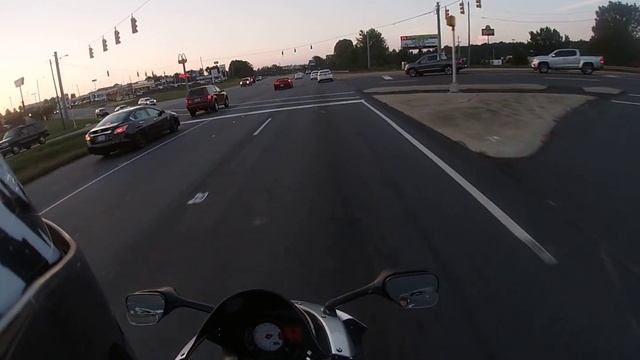 2006 Gsxr 750 Out For A Cruise смотреть онлайн