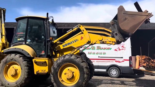Køb Komatsu WB97S Rendegraver på Klaravik.dk 434289 смотреть онлайн