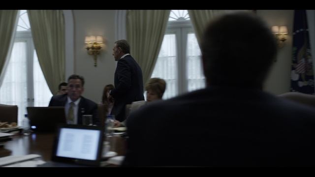 Карточный домик 3 сезон 1 серия сериал 2015