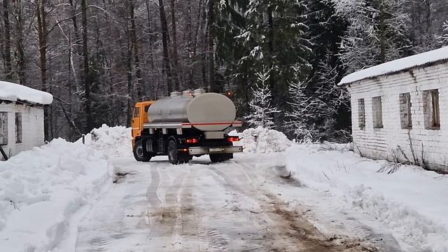 Первая поломка на КУН у Лехи / Трактор в масле с "головы до ног " / за Русь ! смотреть онлайн