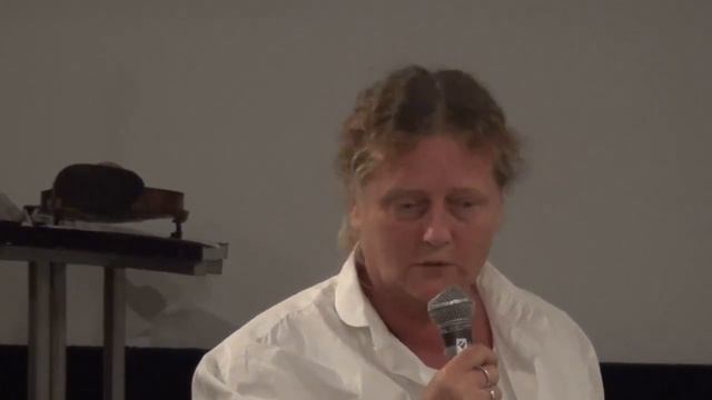 Презентация сборника Ирины Озёрной "По ходу жизни" в московском Домжуре. 31 мая 2016 г. смотреть онлайн