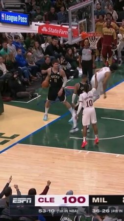 Jarrett Allen POSTER on Brook Lopez