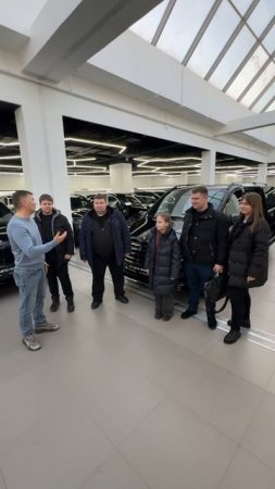 Mercedes V-class отправился в большую дружную семью!