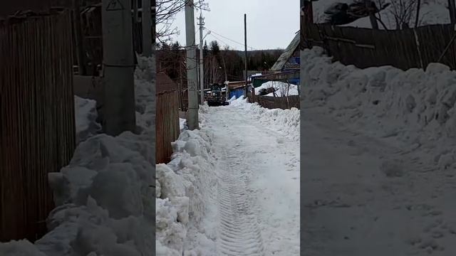 ЧИСТЯТ УЛИЦУ; ПОНЕДЕЛЬНИК, | [11.04.2022] | 16:25