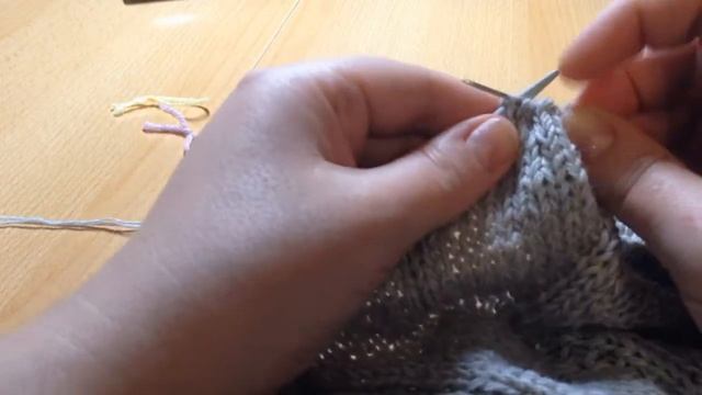 Пуловер с узором жгуты смотреть онлайн