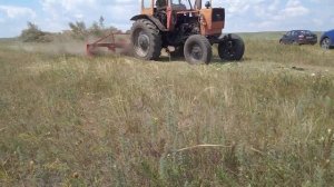 ЮМЗ 6 с роторной косилкой, сенокос 2021