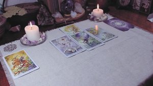 Расклад на таро. Мужчина на пороге.  Будет ли встреча с мужчиной для отношений до конца осени.