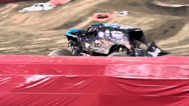 Monster Jam San Francisco 2024 - Son Uva Digger Freestyle (Saturday) смотреть онлайн