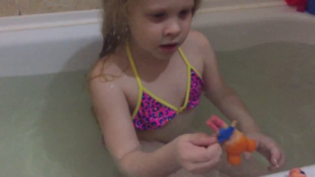 Купаемся с куколками лол смотреть онлайн