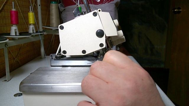 Yamata GN800-5, оверлок 5 нитковий, демонстрація роботи. смотреть онлайн