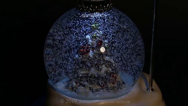 Стеклянный шар со снегом "Ёлочный фонарь". Снежный шар с метелью и подсветкой смотреть онлайн
