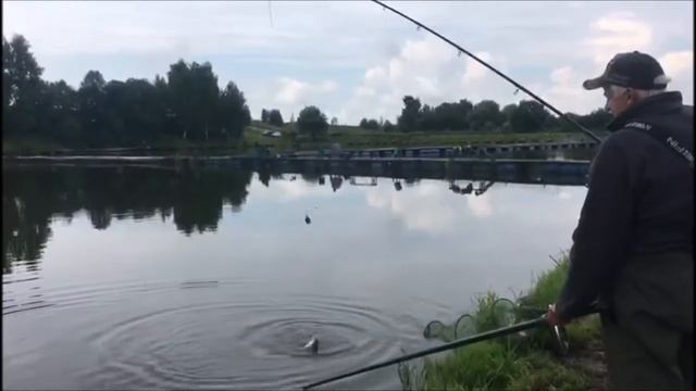 Карп клюет на дальней дистанции! Клевое место, д. Савельево смотреть онлайн