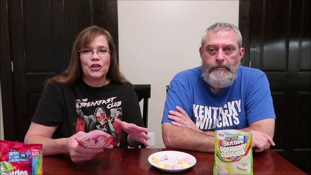 Skittles Fruits Giants 3x Bigger, Skittles Fruits Squishy Cloudz & Crazy Sours Squishy Cloudz смотреть онлайн