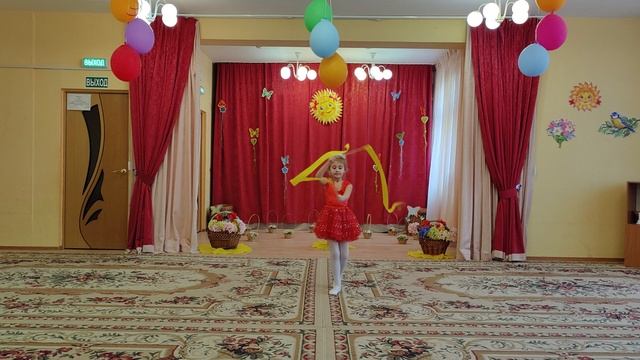 Танцевальная композиция "Фантазия".mp4 смотреть онлайн