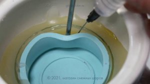 Как удалить воздушный пузырь в снежном шаре. DIY. How to remove an air bubble from a snow globe.