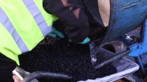 Укладка резинового бесшовного покрытия