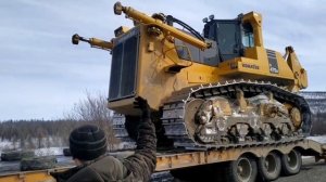 ПОГРУЗКА БУЛЬДОЗЕРА НА ТРАЛ KOMATSU D-475