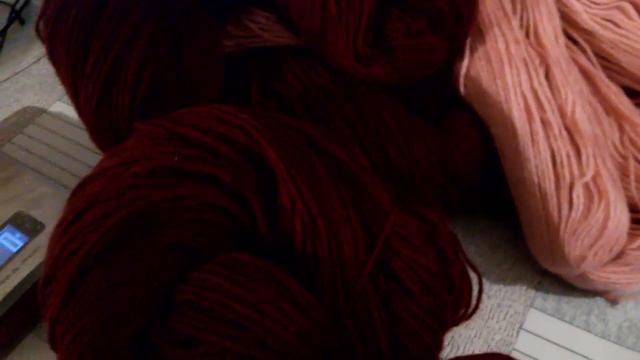 VLOG 12 Поход в кино Подарок от дочери Пряжа Процессы Берегите свои гаджиты смотреть онлайн