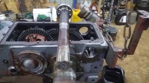 ЮМЗ 6///сборка моста продолжается