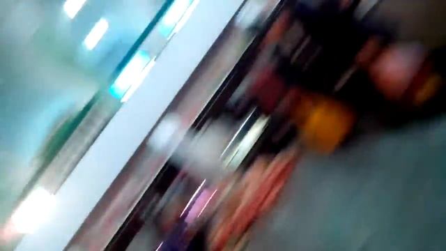 Луганск центральный рынок, город ожил! смотреть онлайн