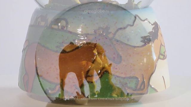 Стеклянный музыкальный шар с блёстками На лугу пасутся ко... смотреть онлайн