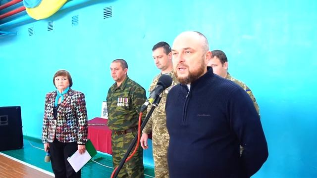 В Ізюмі пройшов футбольний турнір пам’яті смотреть онлайн